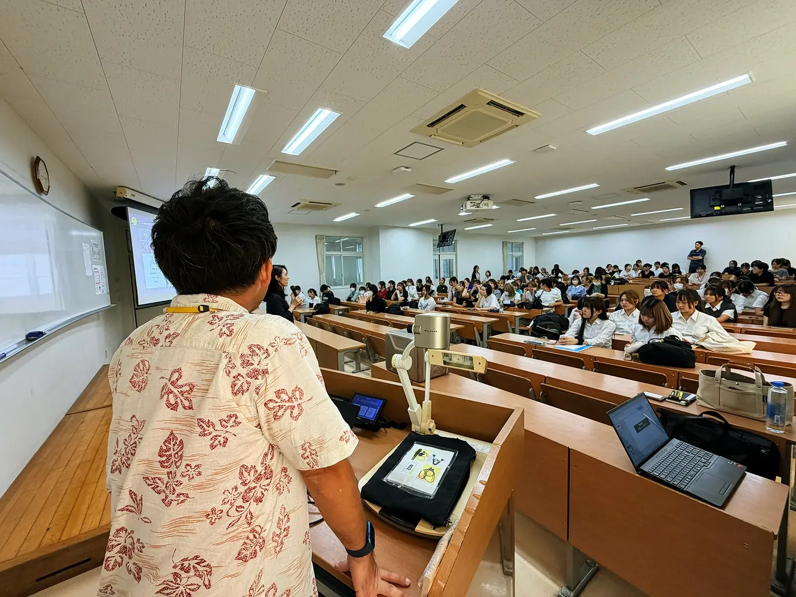 学生へのプレゼンテーション