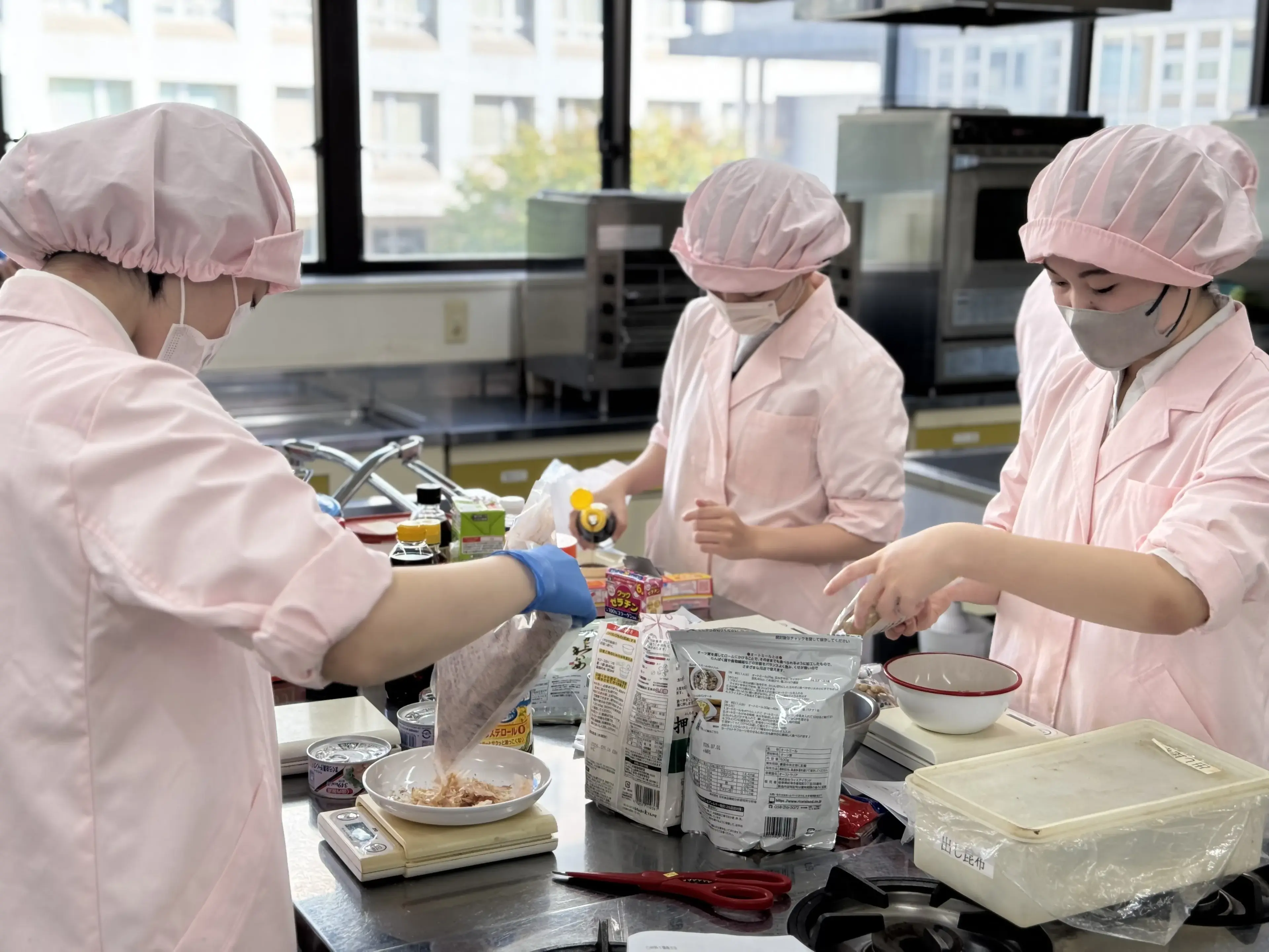 試作調理の様子