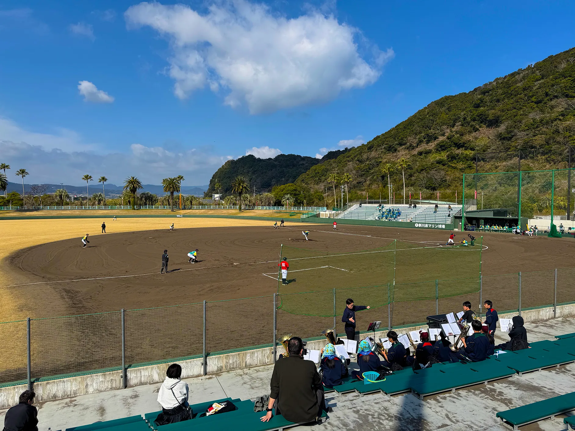 新川床マリン球場全景